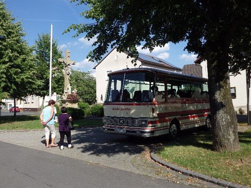 Nachmittagsfahrt mit Oldtimerbus